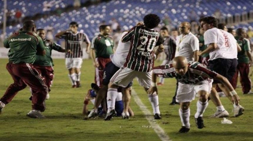 Maracana meydan savaşı! (VİDEO)