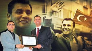 74 yıl sonra bir ilki başarmıştı! Ferdi Zeyrek, sadece 15 ayda Manisa'da derin izler ve sevgi bıraktı...