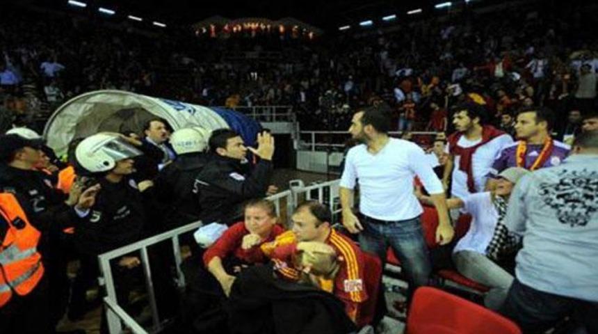 Olay &ccedil;ıkaranlara futbol da yasak!