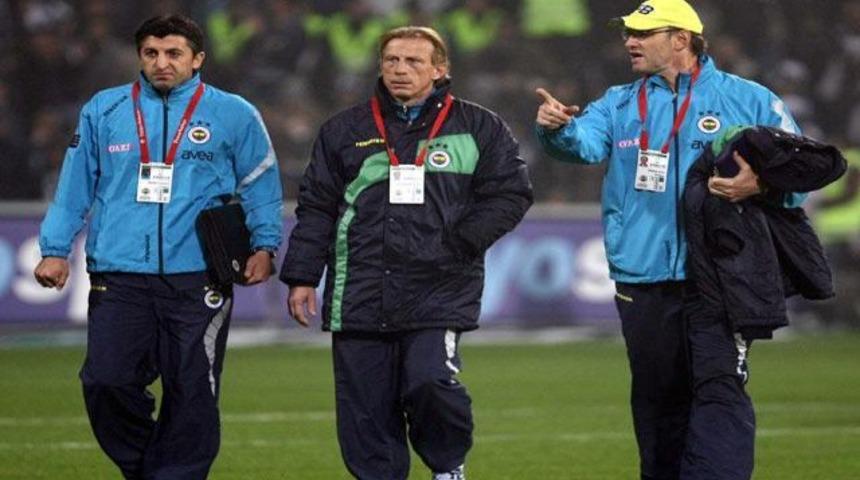 'Futbolcularımız tahrik ediliyor'