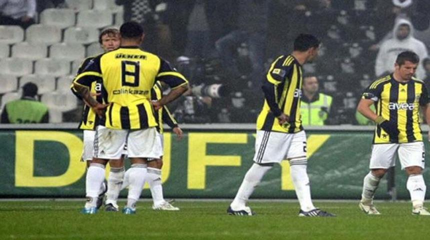 Fenerbah&ccedil;e kaosun eşiğinde