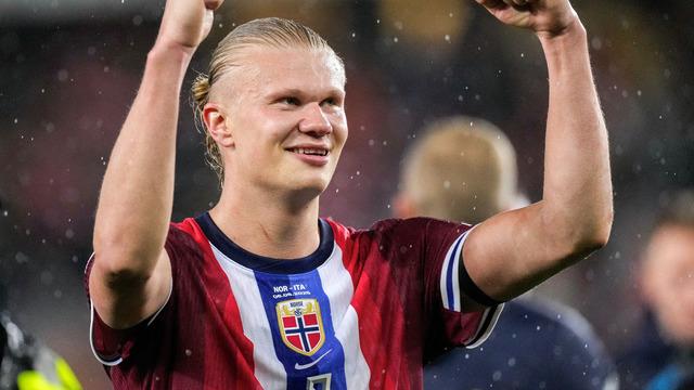 Erling Haaland milli takımda da bildiğiniz gibi... Dünya Kupası Elemeleri'nde ülkesini sırtladı, namağlup seri devam etti