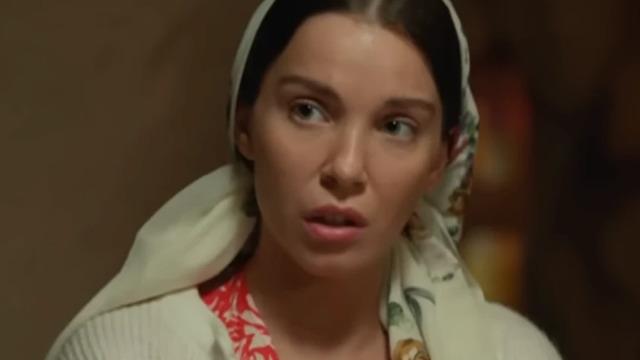 Uzak Şehir’in Pakize’si Yaren Güldiken plajdan peş peşe paylaştı! Anında beğeni yağdı