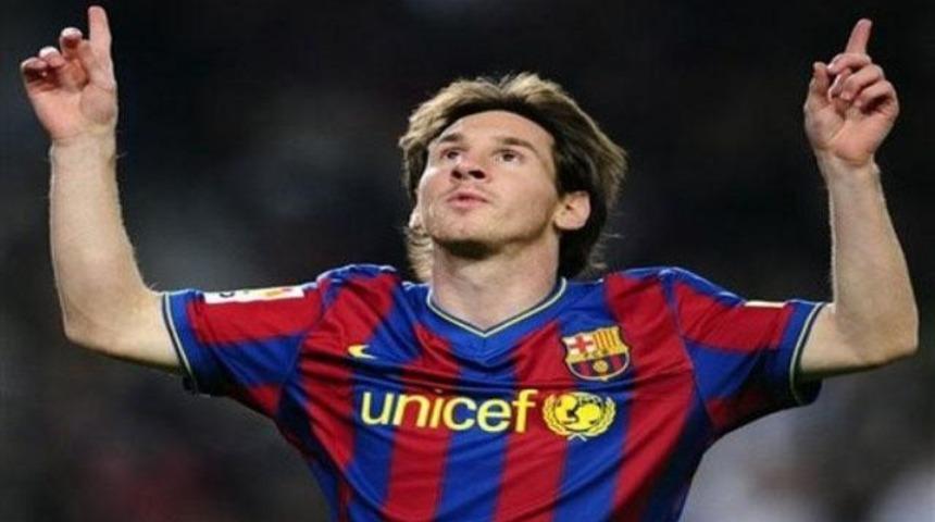 Yine b&uuml;y&uuml;kl&uuml;ğ&uuml;n&uuml; g&ouml;sterdi