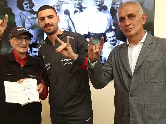 Aziz Sancar'a bozkurt selamıyla milli ziyaret...