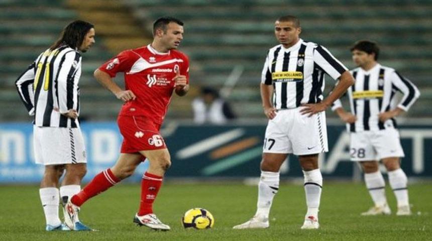 Juve'ye bir şok da Bari'den