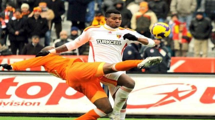 Kayserispor zirveyi bırakmıyor