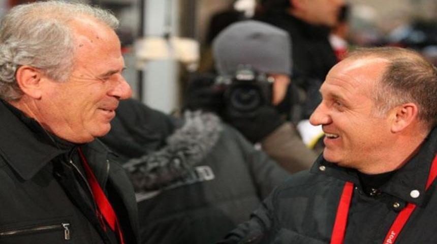 Faturayı oyuncularına kesti!