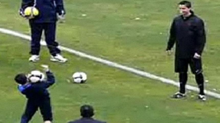 Ronaldo'ya kafa tuttu! (VİDEO)