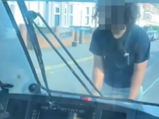 Gençler ölüm yolculuğu yapıyor! Tiktok'taki tehlikeli akım tepki çekiyor