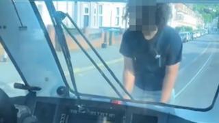 Ebeveynler dikkat: Gençler ölüm yolculuğu yapıyor! Tehlikeli akımı çekip TikTok'ta paylaşıyorlar