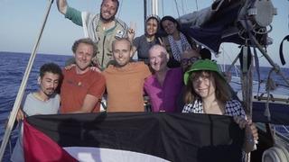 Sınır dışı edilmeyi kabul etmeyen 8 Madleen aktivistinin isimleri açıklandı! Aralarında Yasemin Acar ve Şuayb Ordu da var