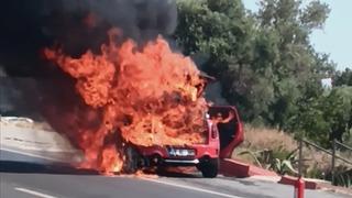 Seyir halindeyken alev topuna döndü! Geriye sadece iskeleti kaldı