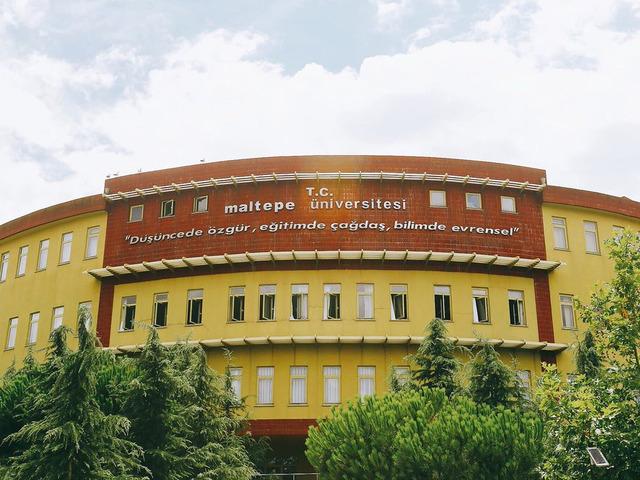 Maltepe Üniversitesi "Disiplinlerarası Akademi ve Sektör Çalışmaları Sempozyumu" düzenledi