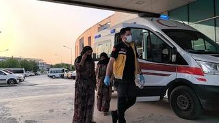 Kaş yaparken göz çıkarttı! Çadırkentte kalan işçilere ikram edilen pilav zehirledi, 40 kişi hastaneye kaldırıldı