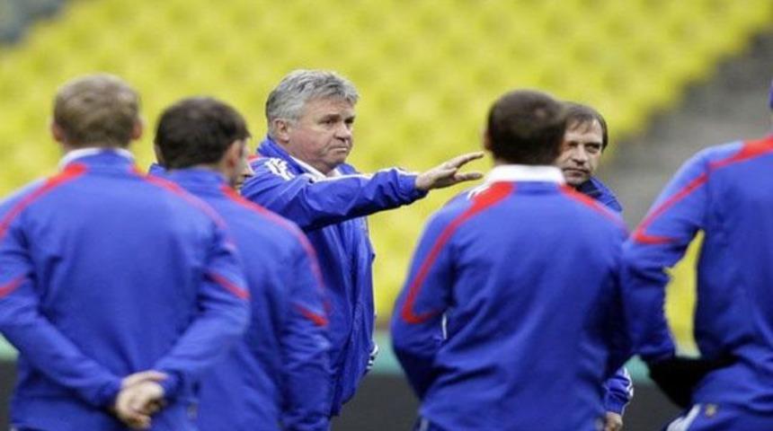 Hiddink Rusya'ya veda ediyor