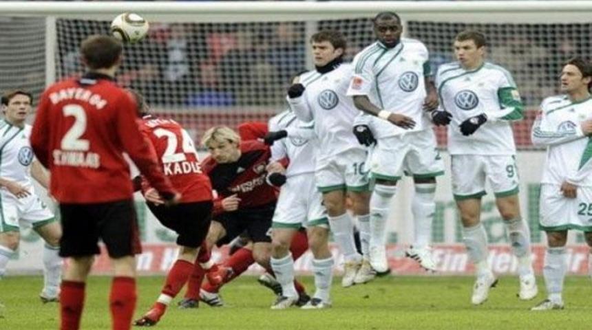 Leverkusen koltuğu bırakmıyor