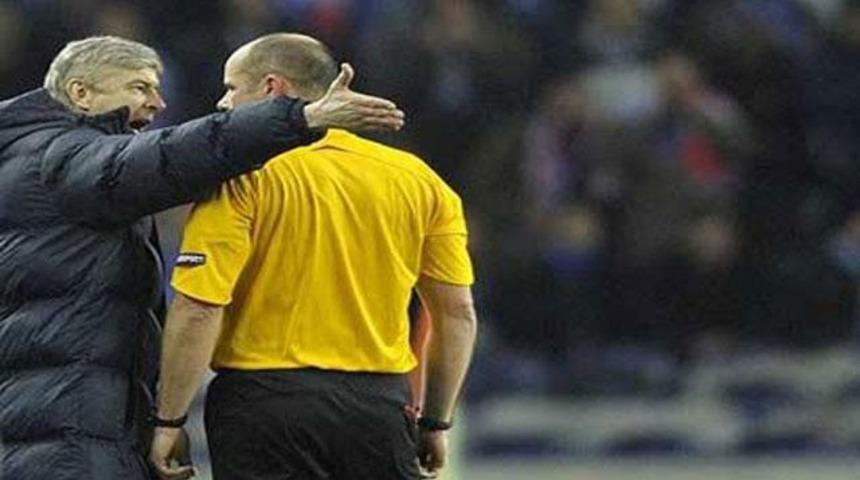 Arsenal kendi başını yedi!