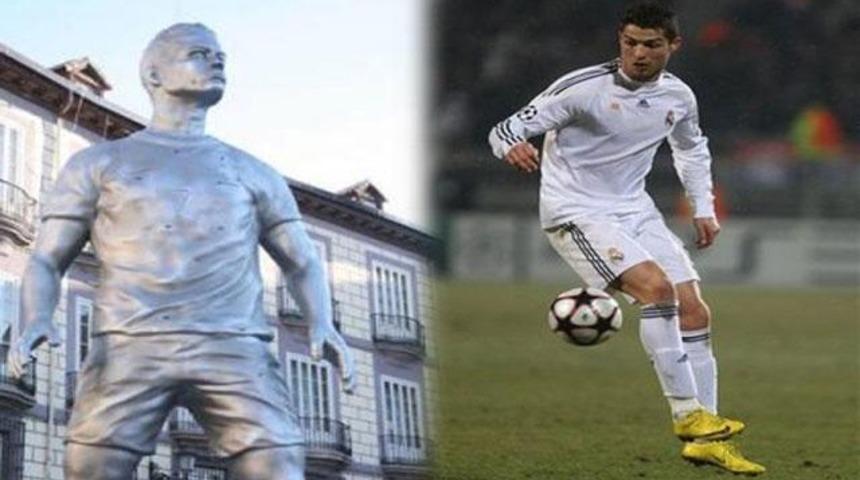 Ronaldo'nun heykeli dikildi