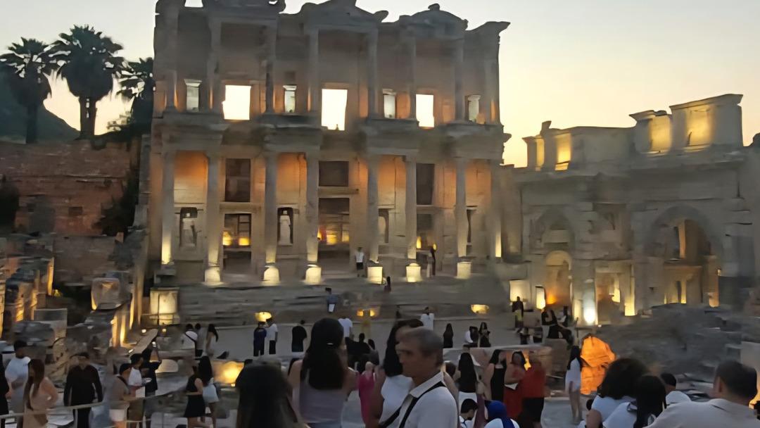 Bayramda müzeler ve ören yerleri ziyaretçi rekoru kırdı! Bakan Ersoy: "Her adımda kültürle buluştuk" 2