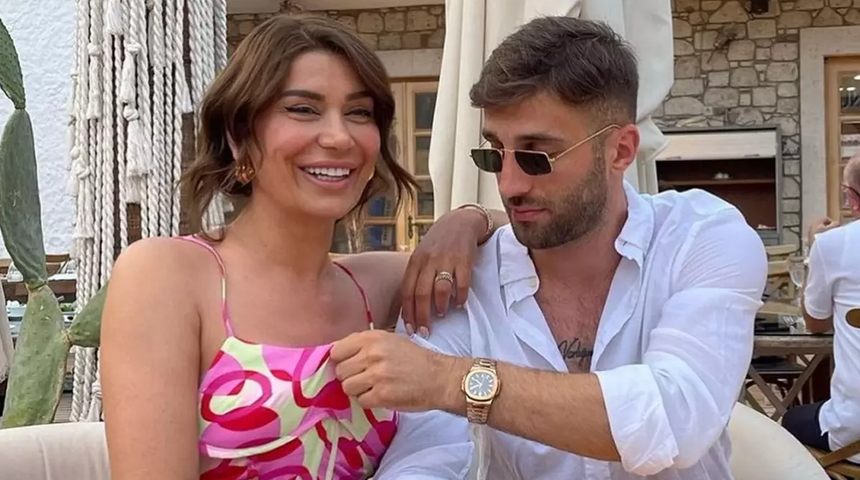 Ebru Şancı derin dekoltesiyle poz verince yorum yağdı: Enişte laf edecek...