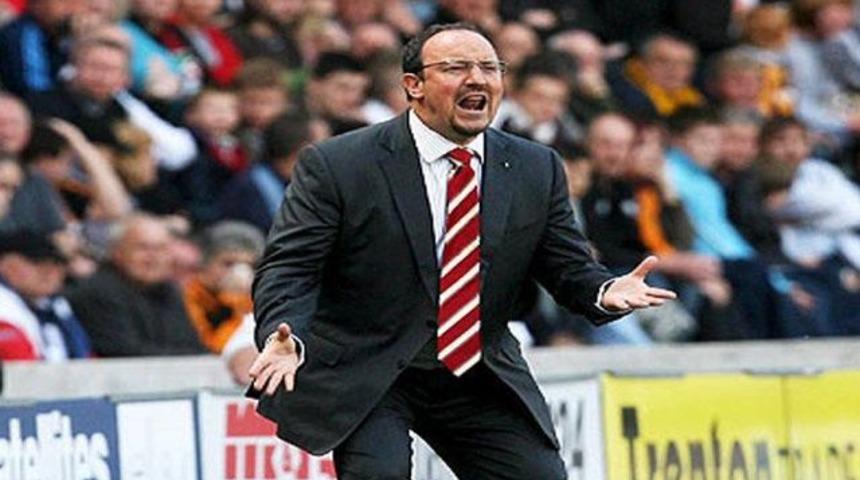 Benitez'i &ccedil;ıldırttılar!