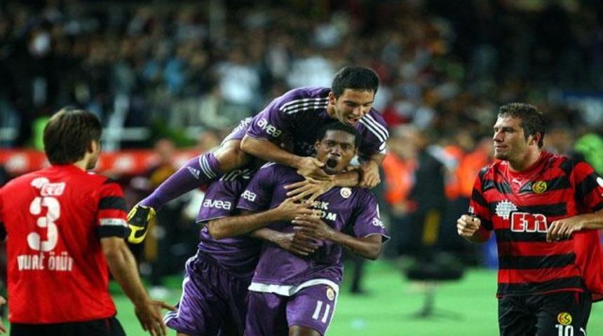 Cimbom 3 puana kilitlendi!