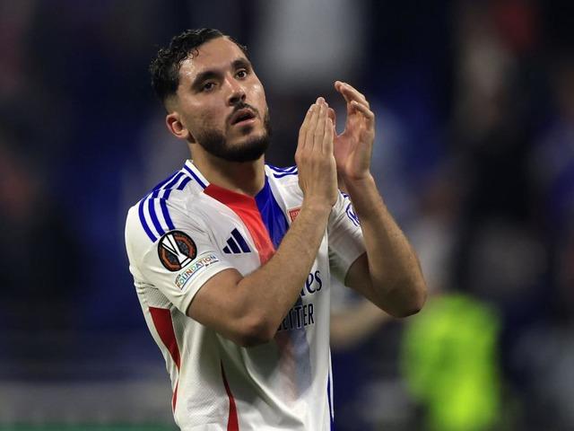 Rayan Cherki, Manchester City’ye imza attı