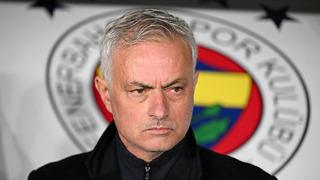 Ali Koç'dan şok çıkış... Mourınho için salonu susturdu! Ortam buz kesti