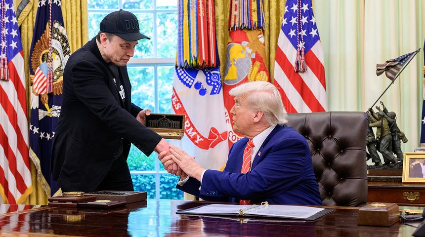 Trump'ı yerden yere vurmuştu! Elon Musk'tan geri adım: "Trump'la ilgili bazı paylaşımlarımdan pişmanlık duyuyorum"