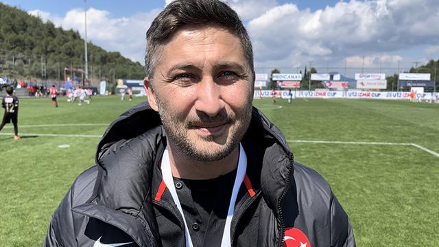 Sabri Sarıoğlu, 19 Yaş Altı Milli Futbol Takımı'ndaki görevinden ayrıldı