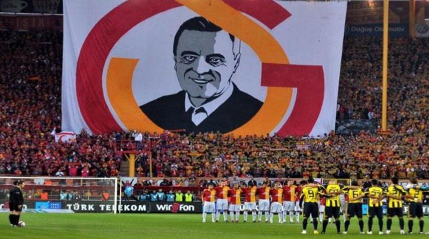 &Ouml;zhan Canaydın anıldı!