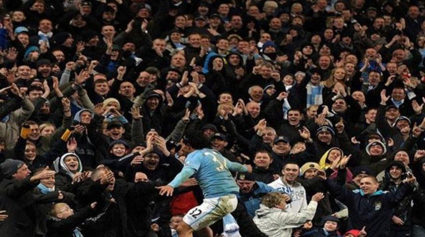 Tevez'in g&ouml;z&uuml; d&ouml;nd&uuml;! (VİDEO)