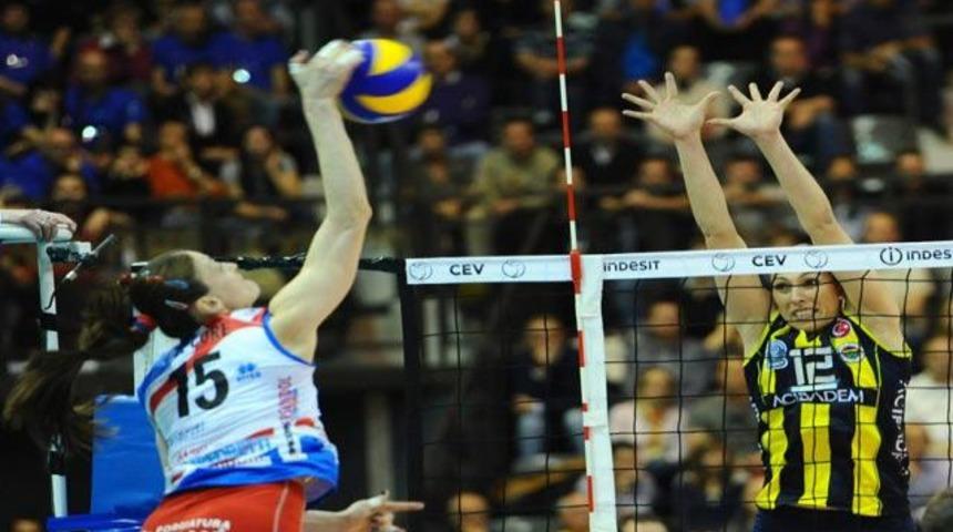 Kupa elimizden kaydı