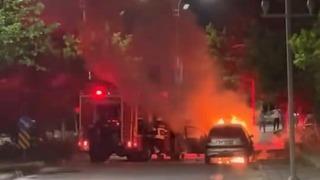 Elazığ’da seyir halindeki araçta yangın çıktı