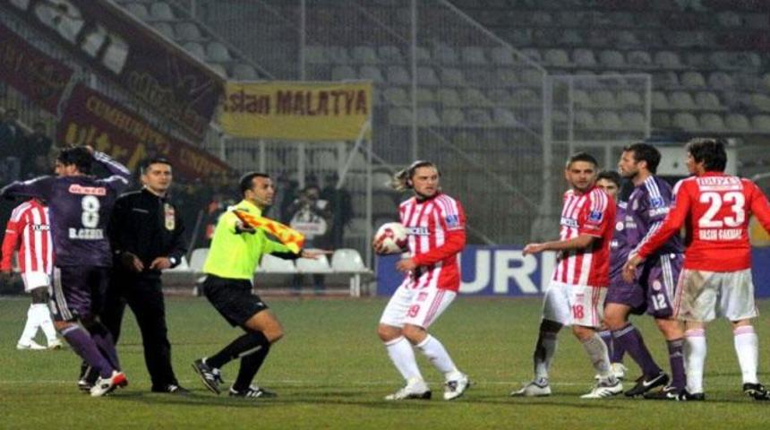 Barış &Ouml;zbek'e ağır ceza!