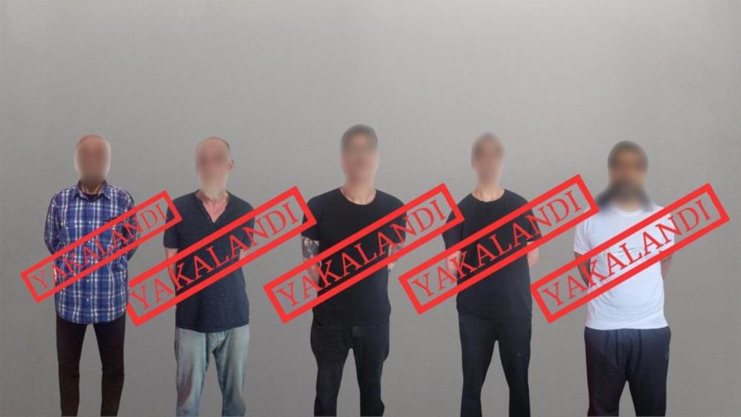 1200xauto Bakan Yerlikaya duyurdu! 5 suçlu yakalandı, Türkiye'ye getirildi