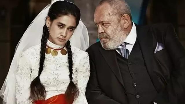 Türkiye'yi terk etmişti! Meltem Miraloğlu 'Rahiple evlenip din değiştirdi' dendi! Açıklama geldi