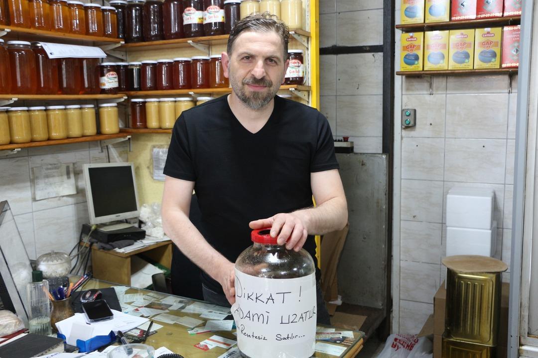 Lezzet mi, tehlike mi? Dikkat: “Bu bal adamı uzatır!” Uzmanlardan  deli bal  uyarısı!  Deli bal  nedir? 4