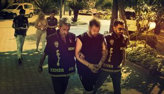 18 yaşından küçük 3 çocuğu cinsel ilişki bahanesiyle kandırıp paralarını aldılar