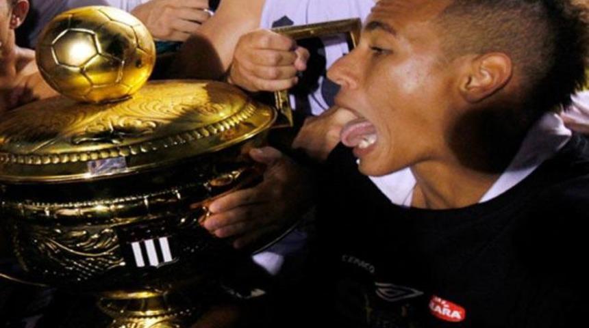 Santos'un &ccedil;ılgın &ccedil;ocuğu!