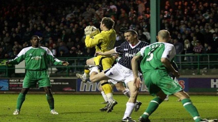 1 ma&ccedil;, 12 gol... (VİDEO)