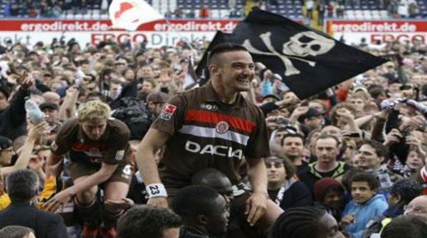 Almanya'da omuzlarda!