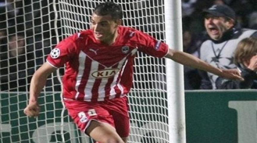 Chamakh yeni sezonda Ada'da