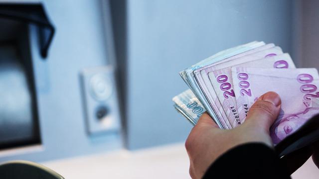 Bankada hesabı olanlar dikkat! Paralar devredilecek, son gün yarın... Kimlikle en yakın şubeye başvurun