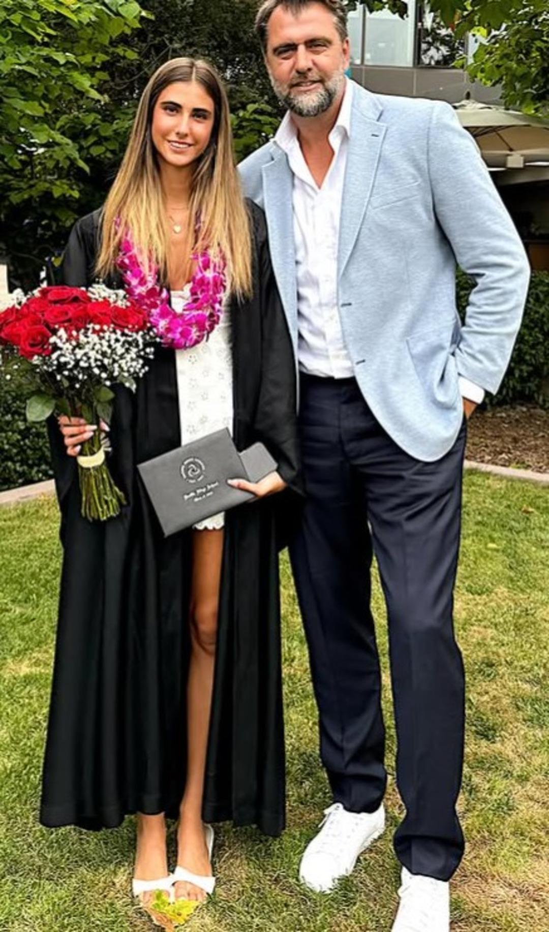 Eski milli basketbolcu Mehmet Okur un gurur günü! Kızı Melisa liseden mezun oldu 2