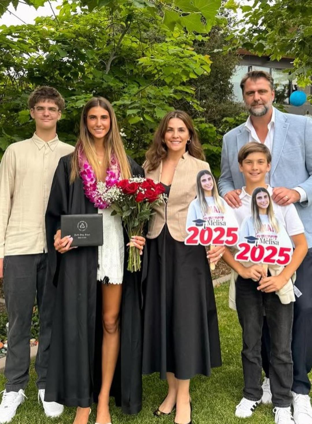 Eski milli basketbolcu Mehmet Okur un gurur günü! Kızı Melisa liseden mezun oldu 1