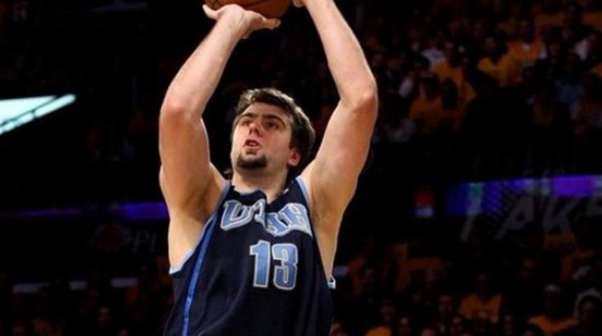 Eski milli basketbolcu Mehmet Okur'un gurur günü! Kızı Melisa liseden mezun oldu