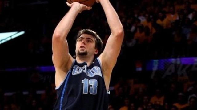 Eski milli basketbolcu Mehmet Okur'un gurur günü! Kızı Melisa liseden mezun oldu