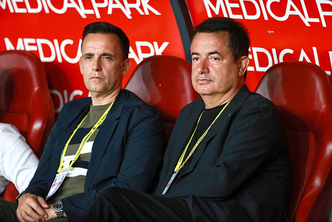 Herkes merak ediyordu! Acun Ilıcalı nın istifa sebebi ortaya çıktı... Meğer Mourinho onun için demediğini bırakmamış: Kuyumu kazmaya çalışıyor, gece 2 de oyuncularımı arıyor 3
